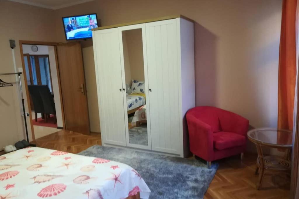 Karlovacka Zvijezda Apartamento Exterior foto